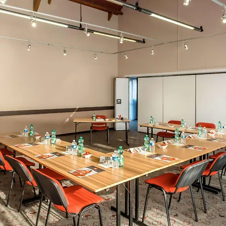 Hotel Ibis Château-thierry 3*